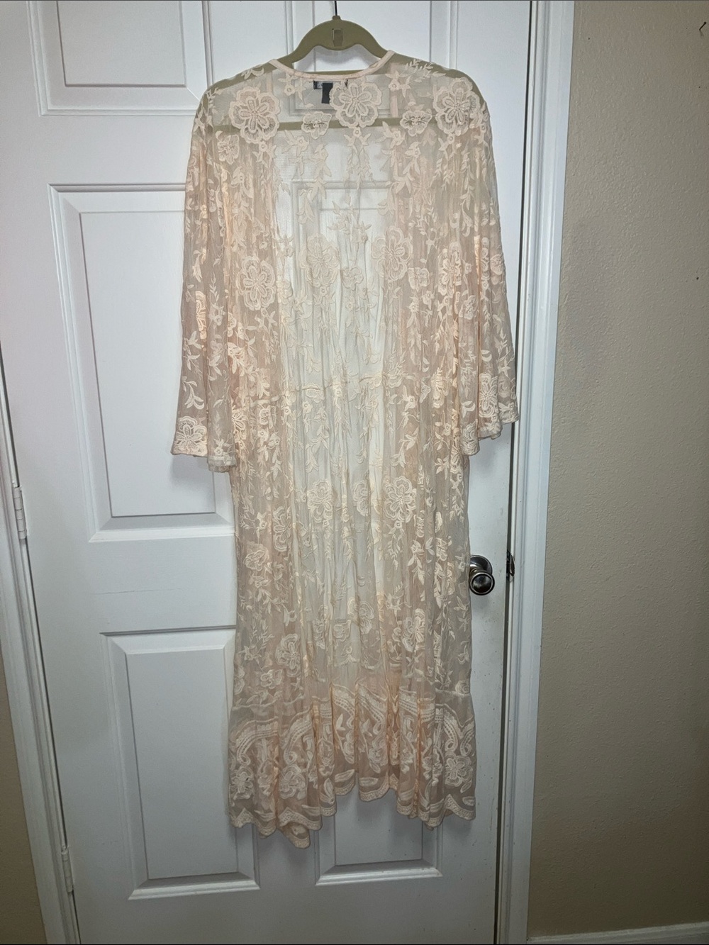 Gorgeous! Torrid Ivory Floral Lace Kimono/Duster Size 3X - Picture 4 of 7